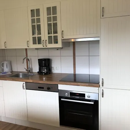 Walli Laterns - Ski Und Bergvergnuegen Direkt Vor Der Haustuer Exterior foto