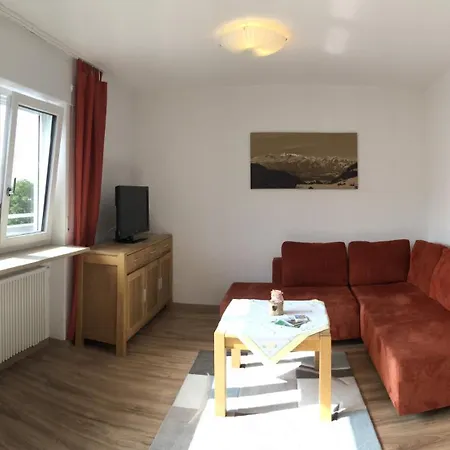 Walli Laterns - Ski Und Bergvergnuegen Direkt Vor Der Haustuer Exterior foto